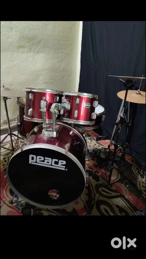 Drum kit 'brand name - peace'