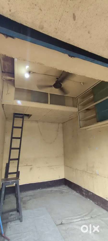 On road Shop with mezzanines floor.