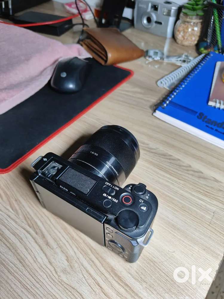 Sony zv e10 With 50mm f1.8 sony lens