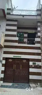 60 Gaj ka makan h 3 manjil bana hua h car parking h