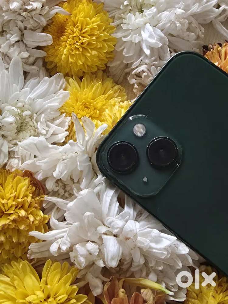 (94%) Apple iPhone 13 (128GB) - Out Of Warranty.