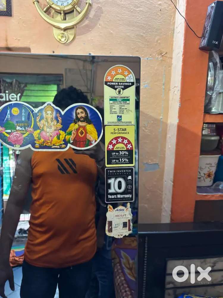 Haier 256litre double door glass fridge good condition