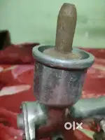 Manually juicer machine