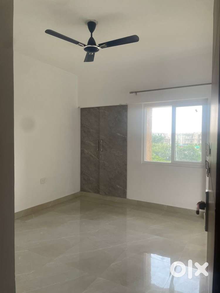 One room vacant in 2bhk semi furnished flat for boys