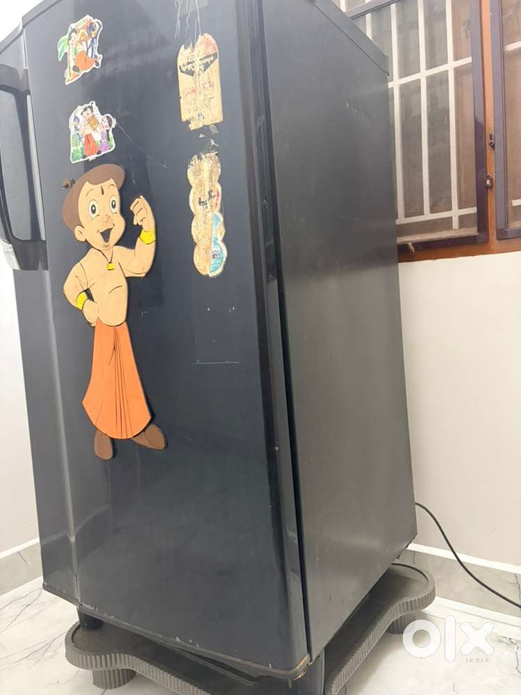 Godrej single door fridge, 185 L
