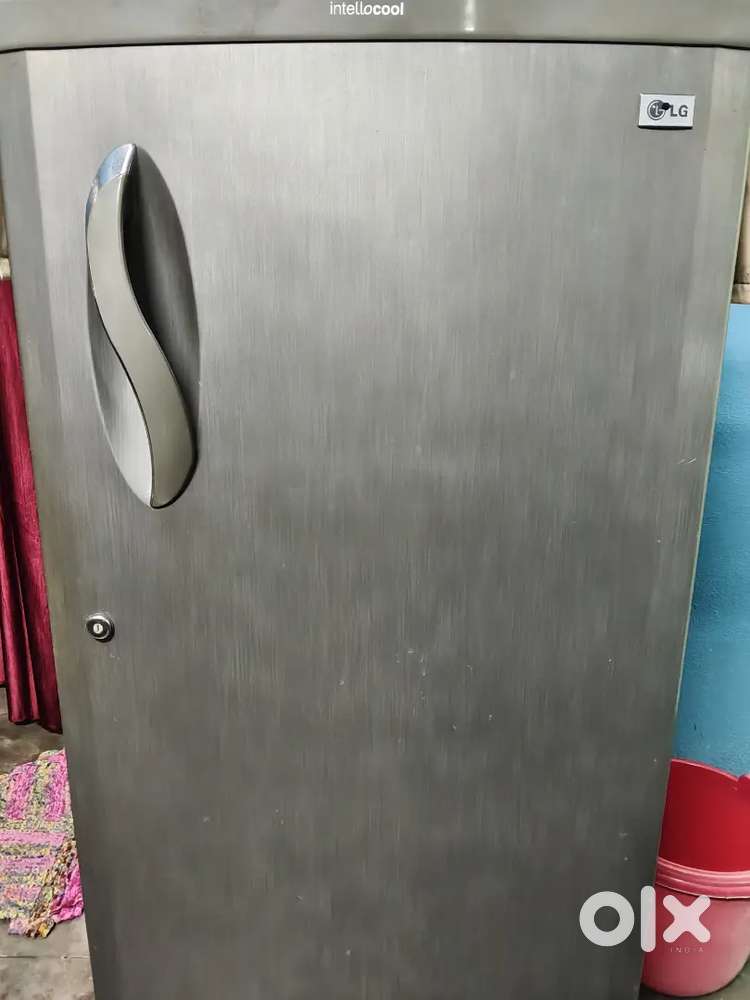 2nd hand LG FRIDGE ( fully working)