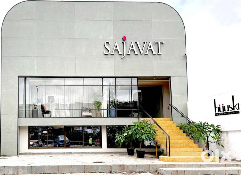 Need Salesman, Helper, Fitter for Showroom