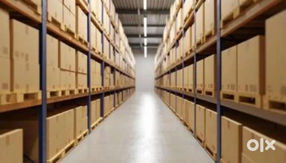 Stock replacement executive in warehouse