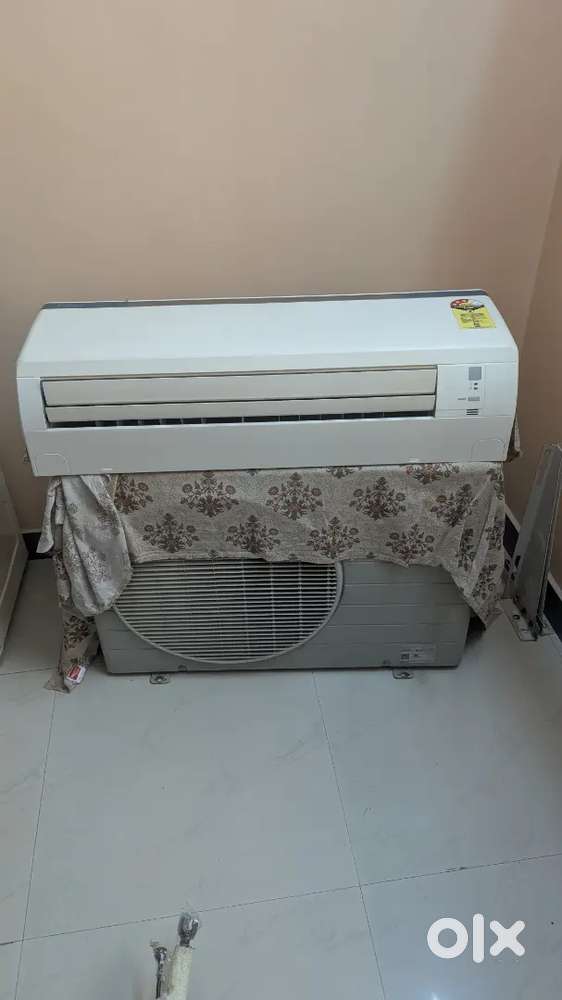 Daikin 1.5 TON AC
