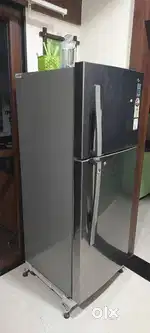 Lg 358 liter inverter double door Refigerator for sale.