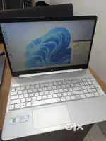 11th Generation i3 Hp 15s Laptop Sell Excellent Condition