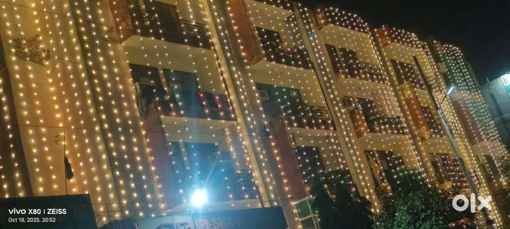 Og rejidency 2700000 lakh best loction 2 lift on road