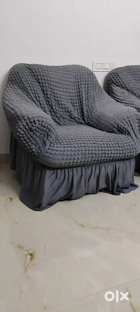 Complete Sofa Set: 3+1+1 Seater in Good Condition