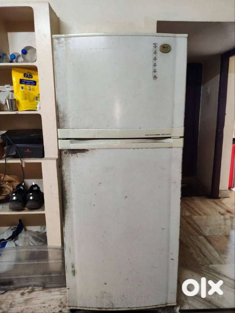 LG 450 Litters Refrigerator for sale @5000 in Kphp JNTU Metro Station