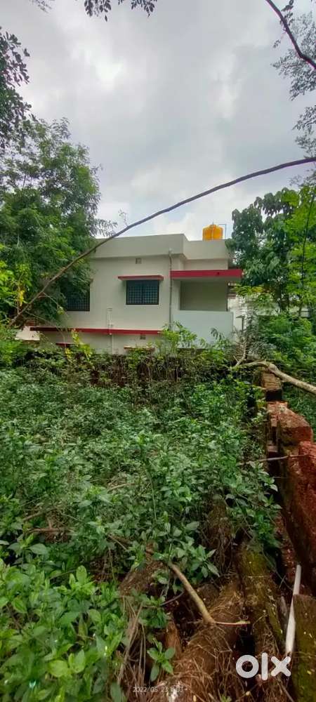 I AM BROKER)CALL DIRECTLY. 2BHK INDEPENDENT HOUSE NEAR KALYAN JEWELLER