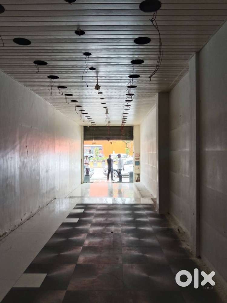 Shop For Rent opp Sanpada Railway Station,350 Sq.Ft,Rent-1.20L
