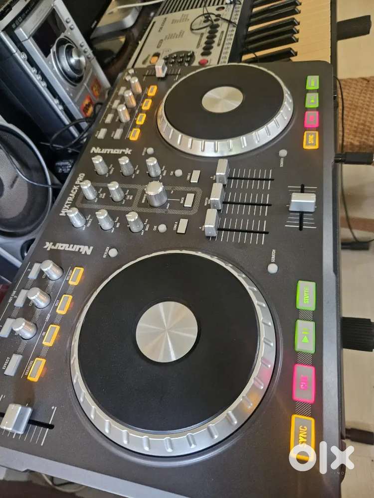 Numark mixtrack pro dj controller