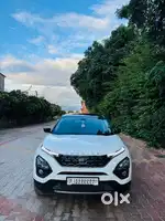 tata harrier top end duel tone