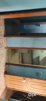 फैमिली के लिए किराये से देना है।साथ में दुकान,गोडाउन भी है