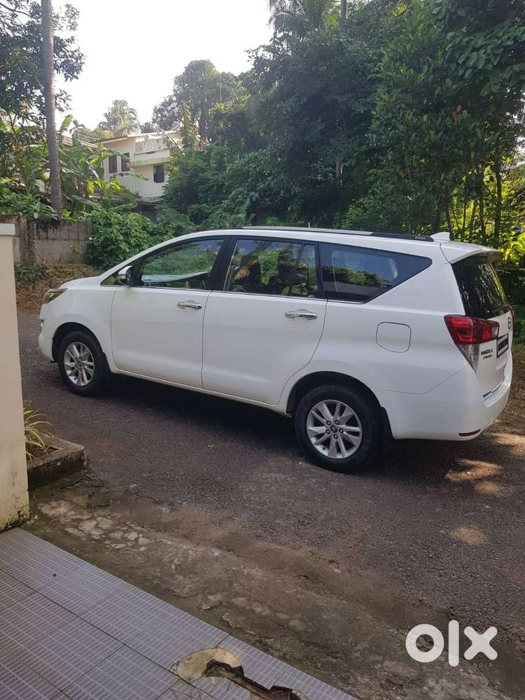 Toyota Innova Crysta 2016 Petrol 24400 Km Driven