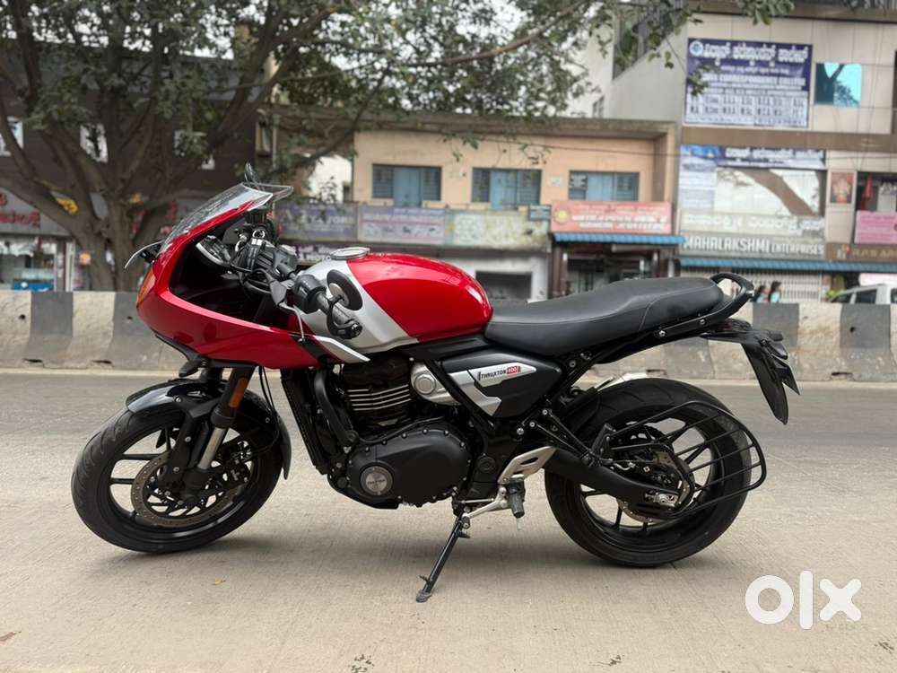 Triumph Thruxton 400