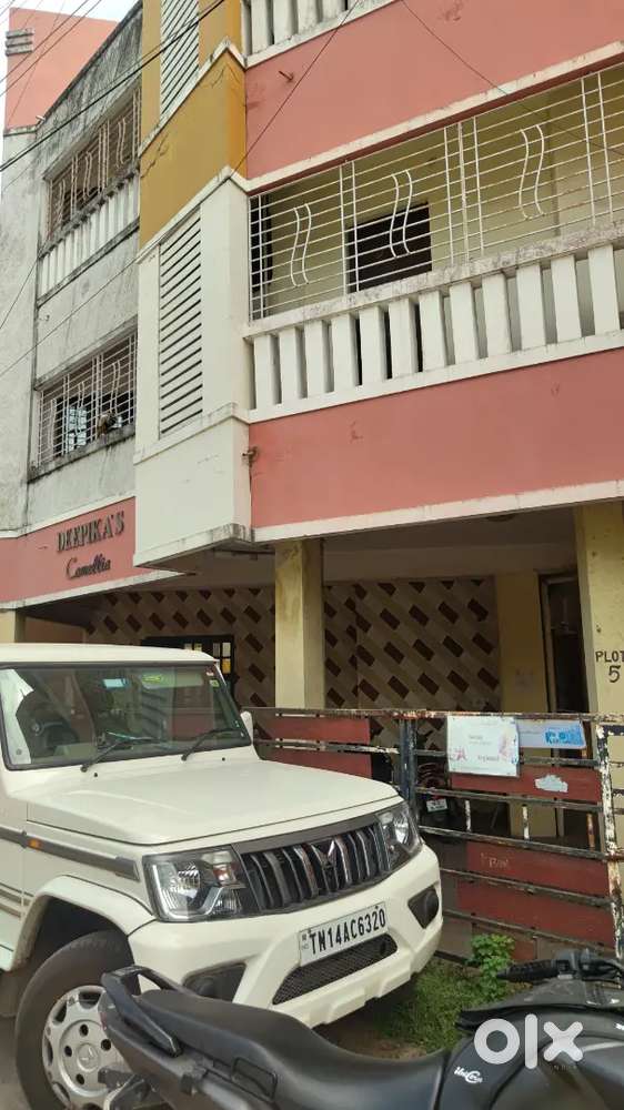 2 bhk resale flat sale in pallikarani