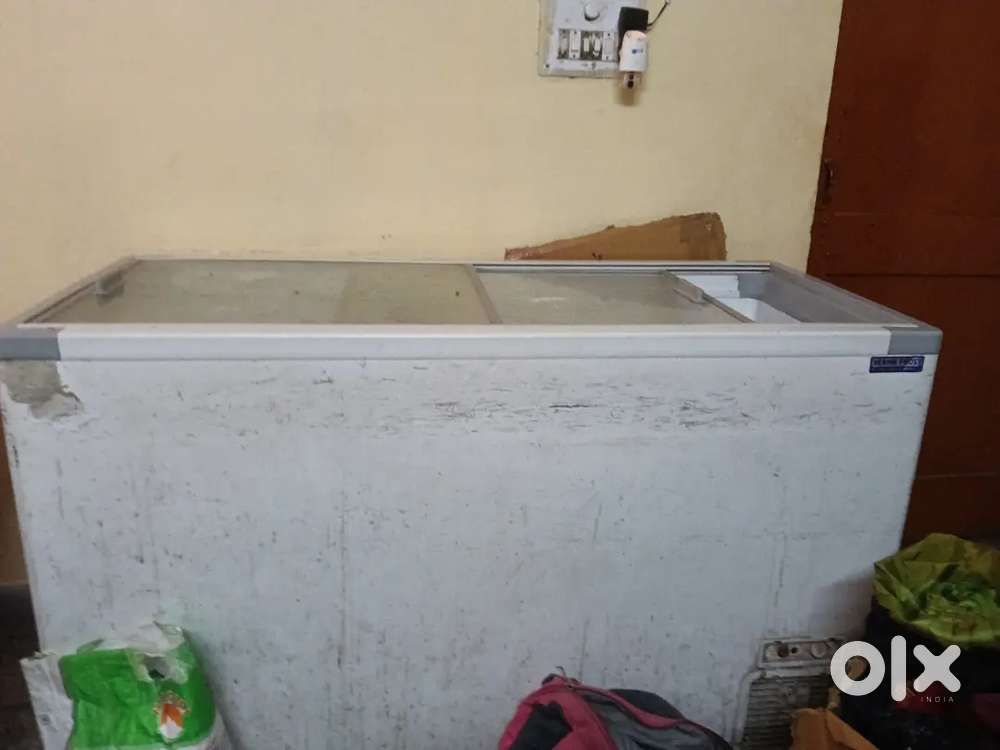 Deep fridge rockwell 450ltr