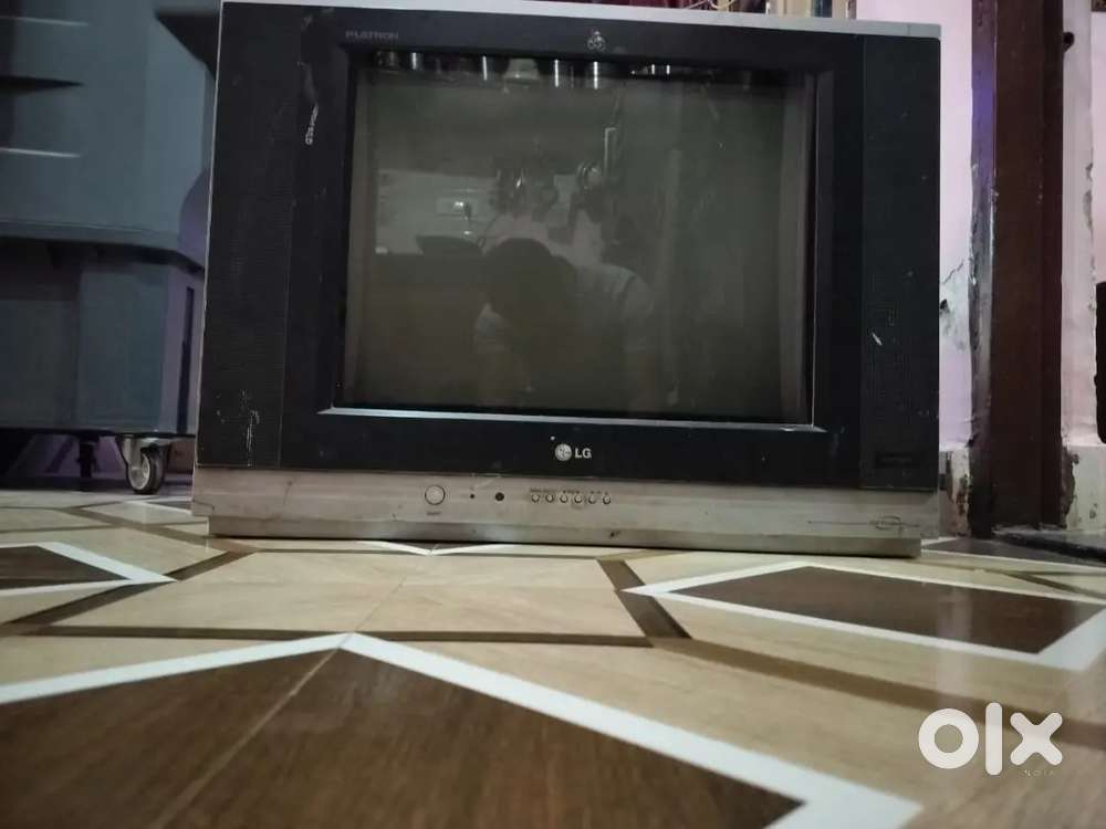 LG 24 INCH TV