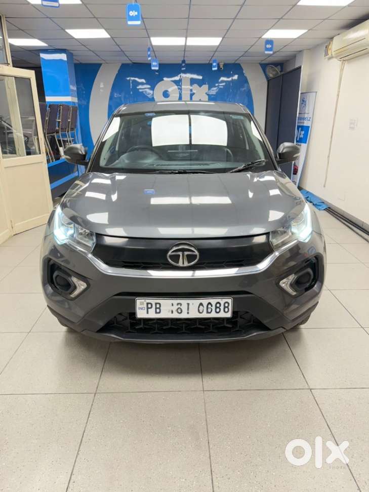Tata Nexon 1.2 Revotron XE, 2023, Petrol