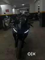 YAMAHA R15 V4