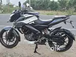 Pulsar ns 200  BS6
