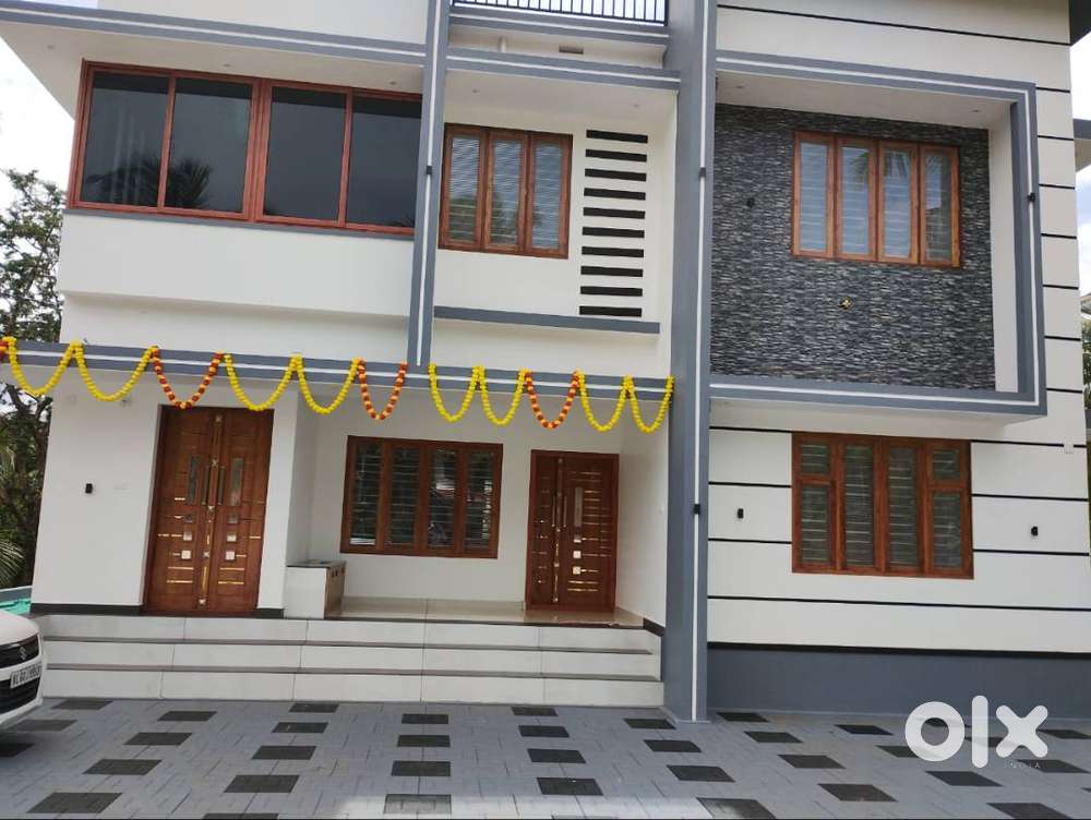 50m NH, 1.5 Km Central University Periya, Beside GLP School Chalingal