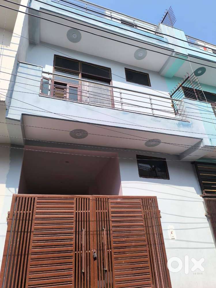 75 sq yards  Rajendra park sector 105, near Dwarka expressway gurgaon