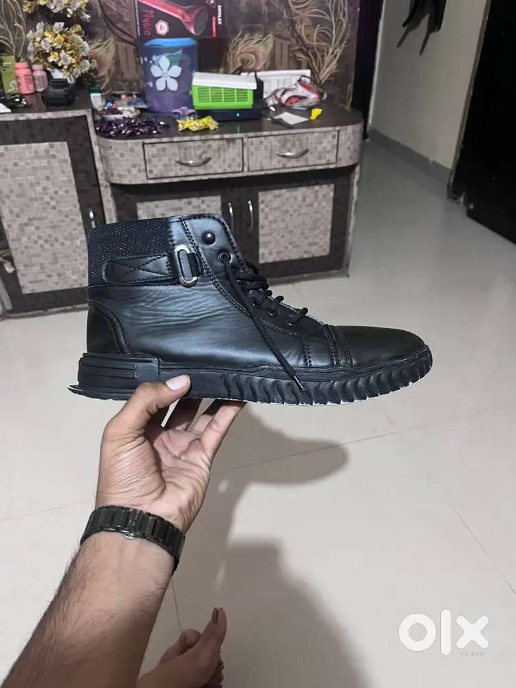 Sneaker and boots for sale 3 months old