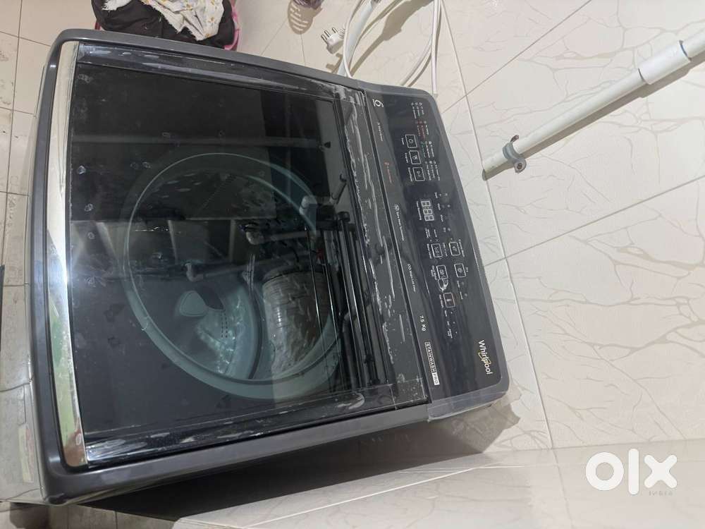 Brand new Washing Machine with high quality stand