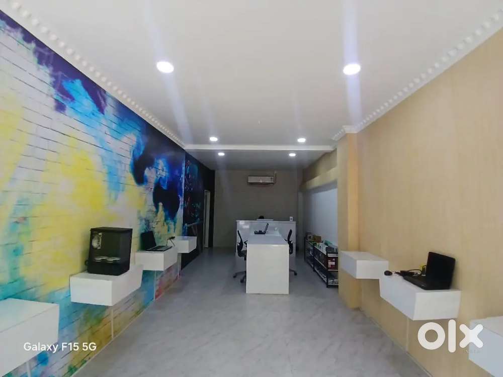 450sqft Showroom Space For Rent @ Kaloor Road Frontage