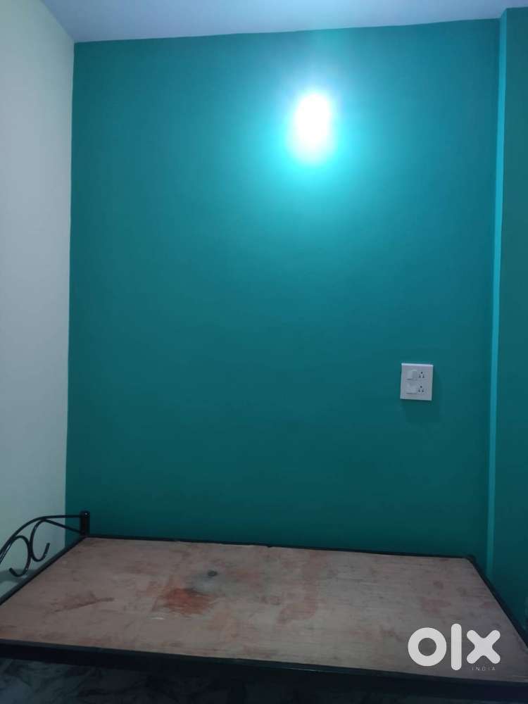 1 Room (Attached Washroom)