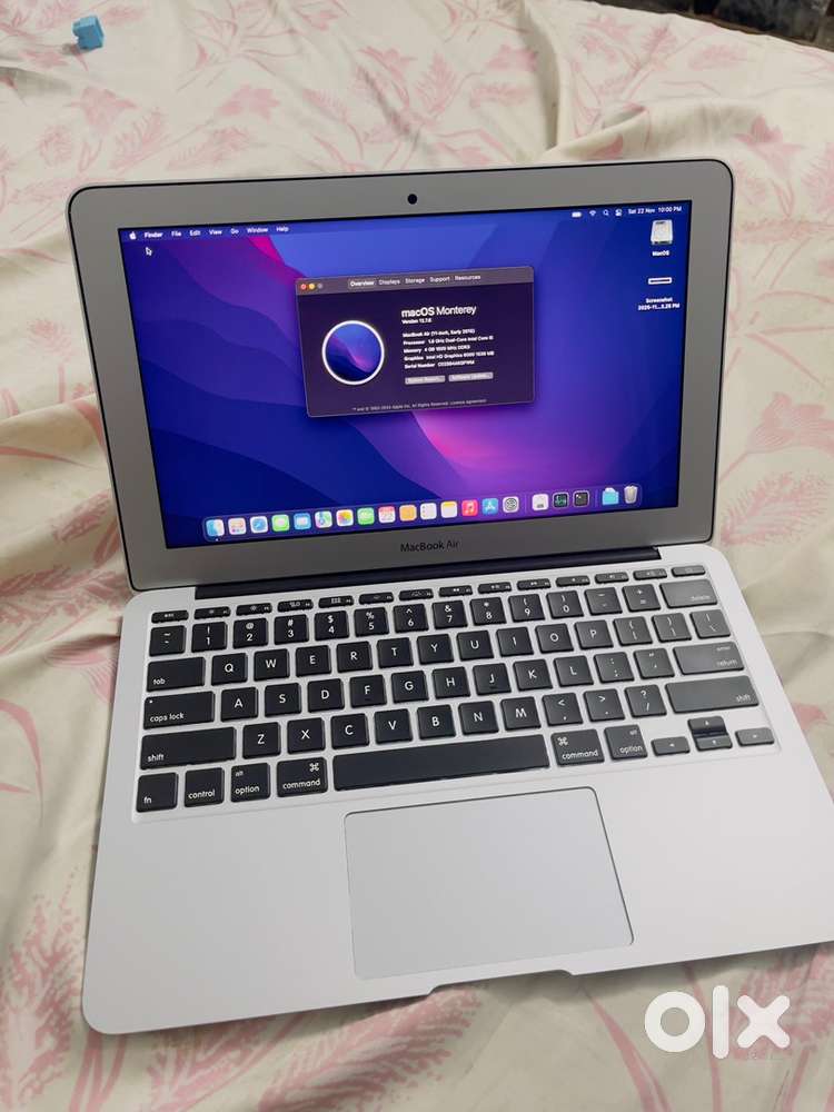 Macbook air i5 11 inch