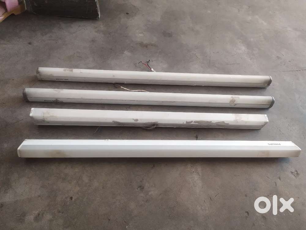 Philips LED Tube Light × 4 for sale  Working condition