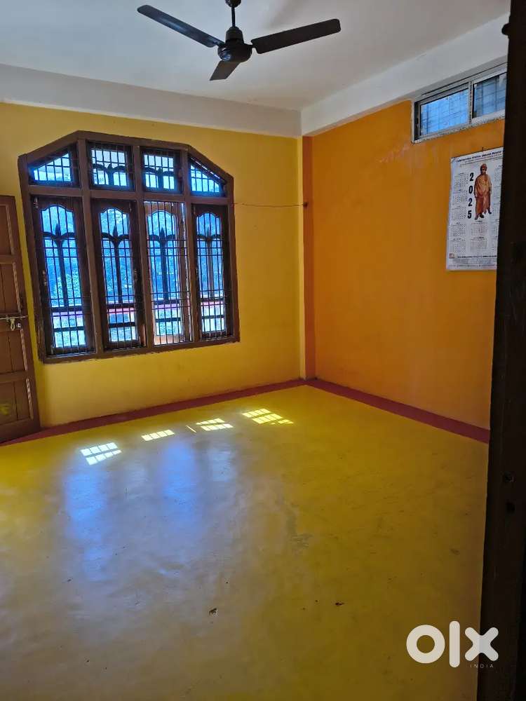 Rent house available..2bds,1bathroom,1kitchen n car parking available