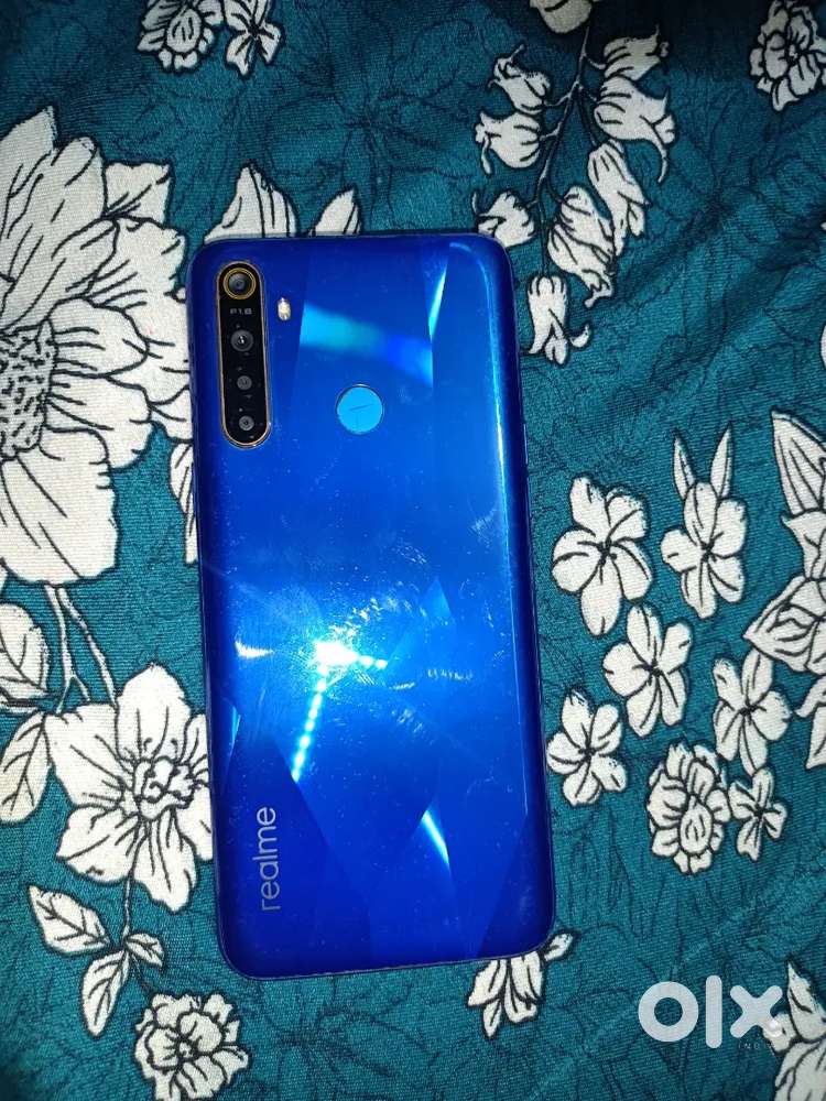 Realme 5,128Gb- rom,4Gb-ram, processor-snapdragon 665, urgent sale