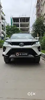 Toyota Fortuner Legender 4X2 AT 2.8, 2021, Diesel