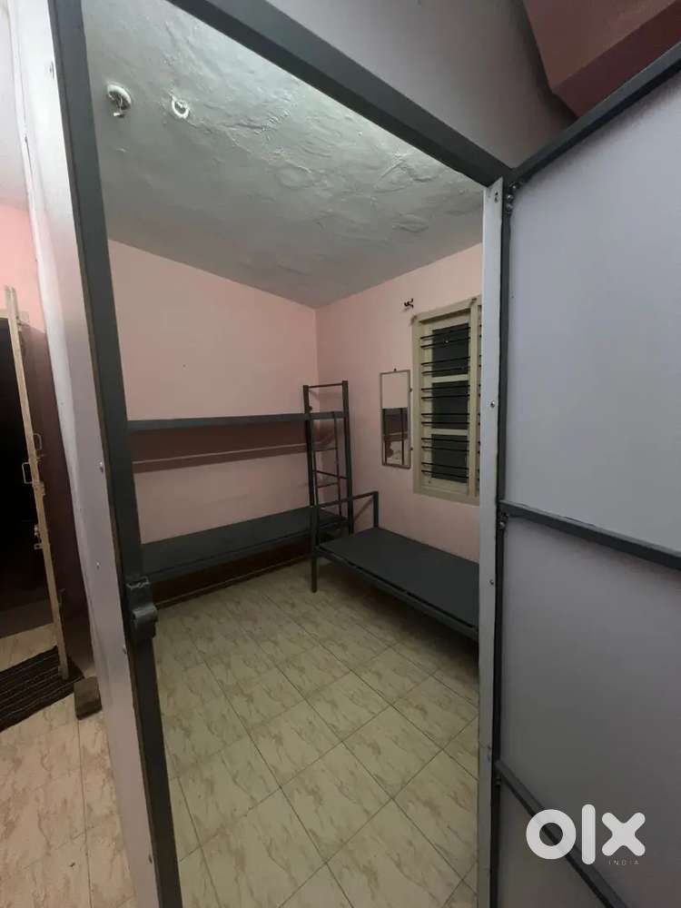 PG accommodation for ladies in Sasthamangalam