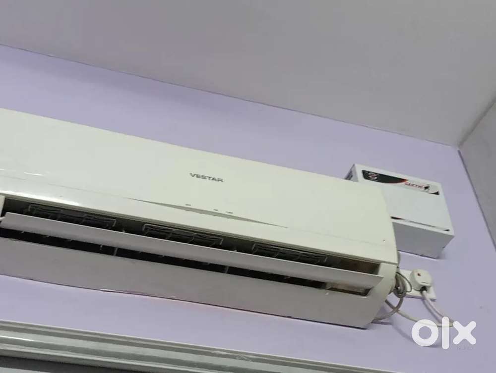 Split AC 1.5 ton with cooling good condition