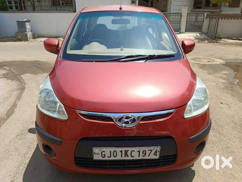 Hyundai i10 Sportz AT, 2010, Petrol