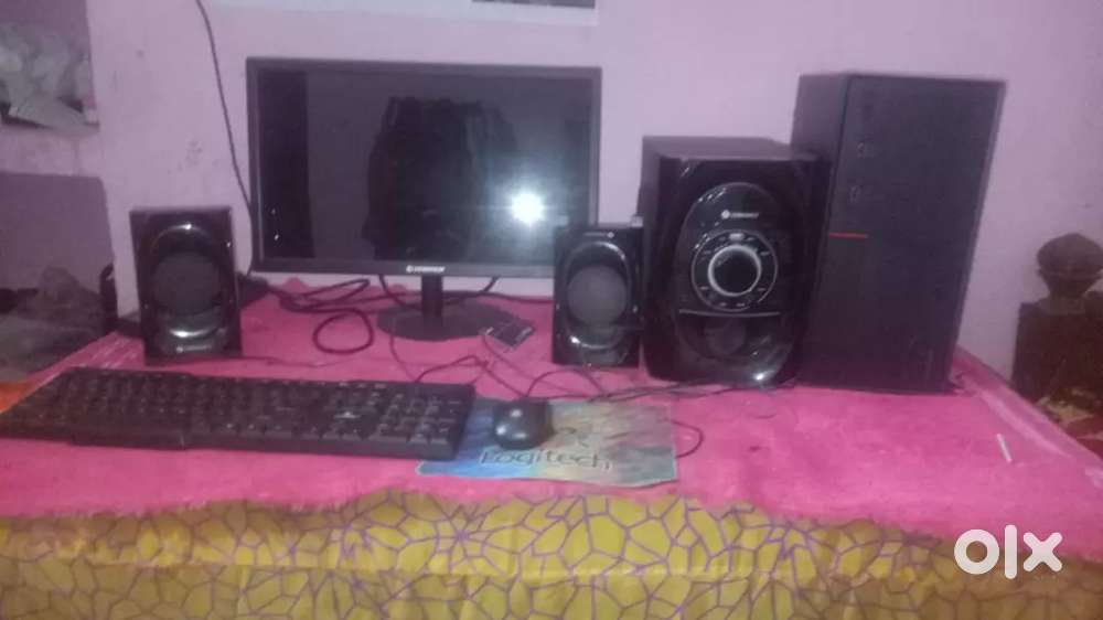 Desktop zebster company keyboard cpu and mouse and 4gb ram
