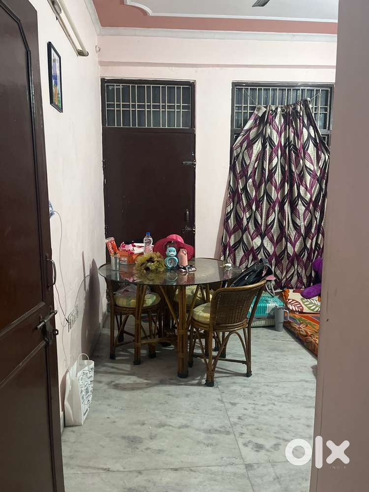 Fully independent flat for girls