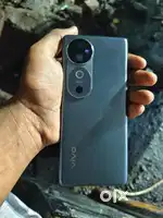Urgent sell Vivo v40 
8/256
Charge with bill box
Brand new condition