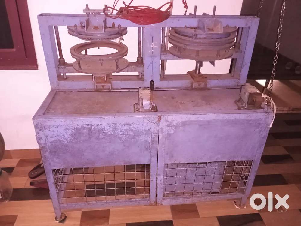 Paper plates two types