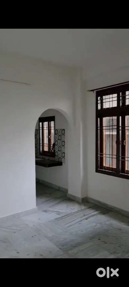INDEPENDENT 2bhk flat for urgent rent nearby lakhora under 11k